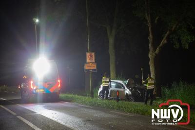 Zeer ernstig eenzijdig ongeval op Zuiderzeestraatweg N308 bij Elburg: 19-jarige automobilist uit Oldebroek overleden. - © NWVFoto.nl